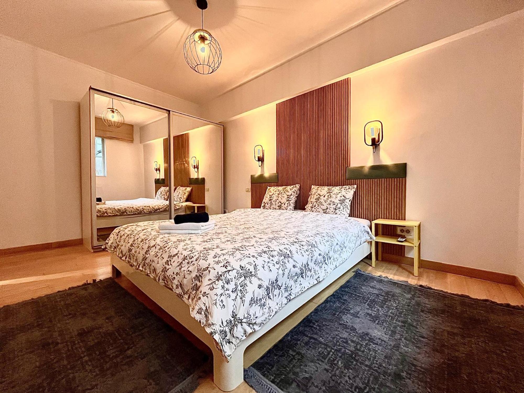 Cozy Apartment With Balcony Бухарест Экстерьер фото